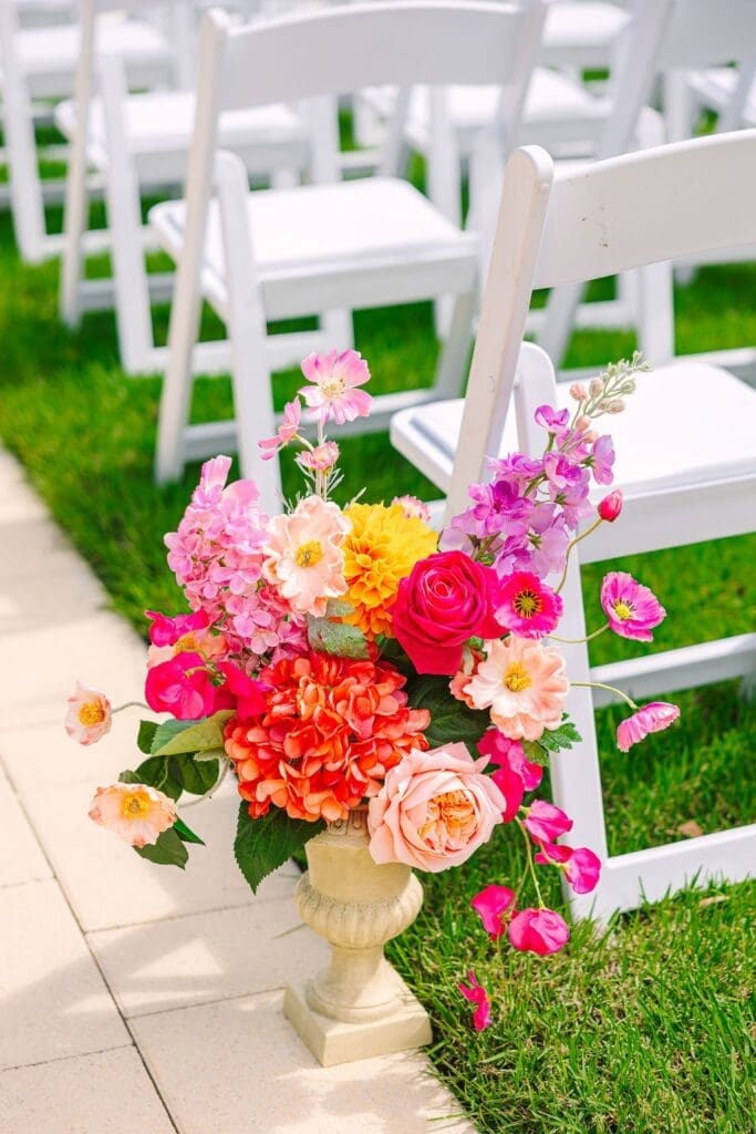Photo of urn arrangement close-up for a summertime wedding inspo